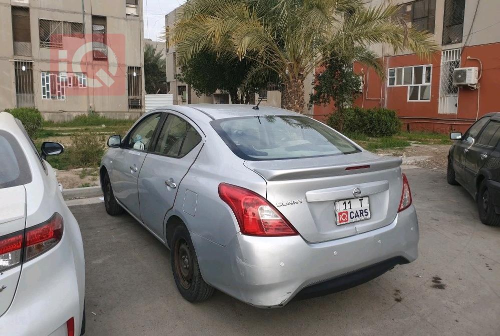 نيسان صني